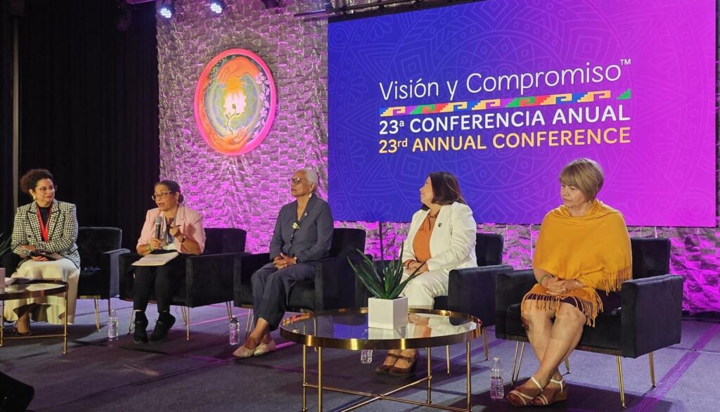 Hundreds of Promotoras attended Vision y Compromiso annual conference in Anaheim. (By Jacqueline García)